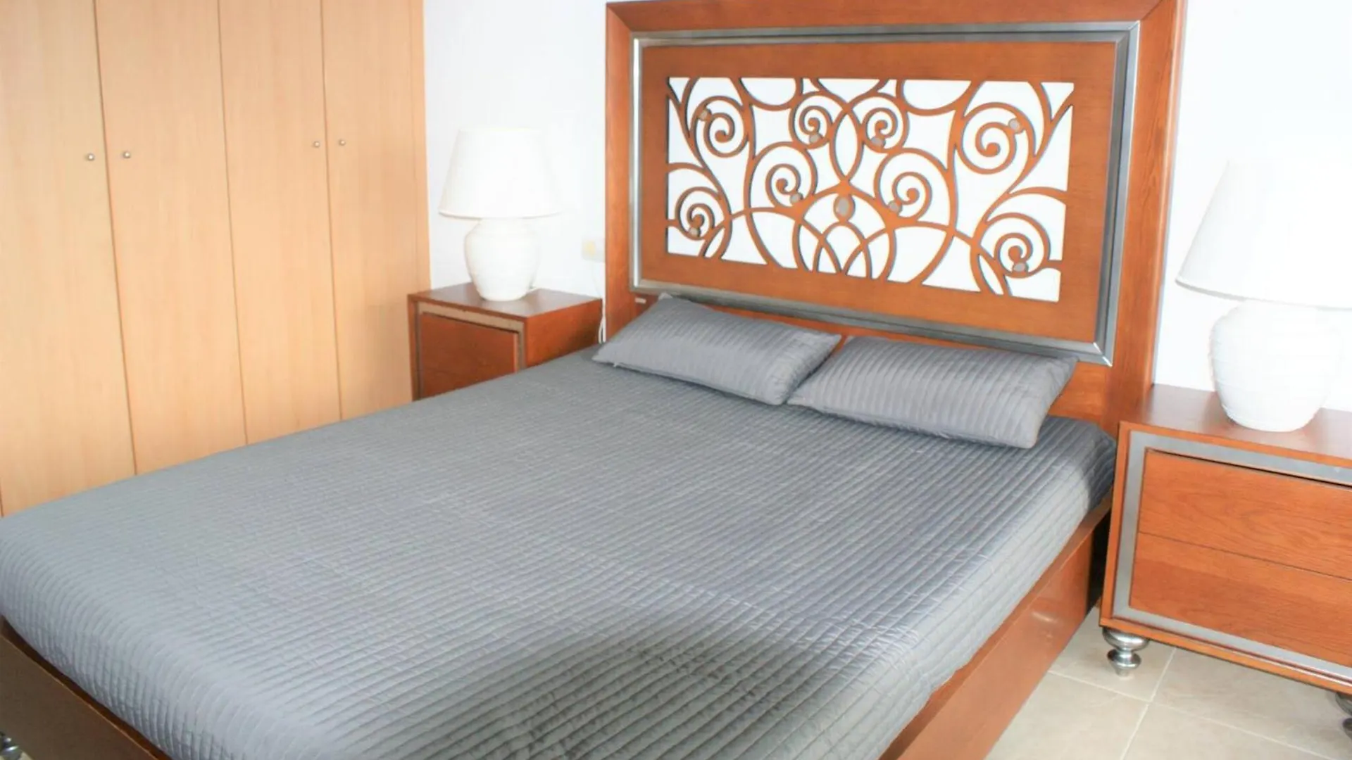 Apartamento En Roses Con Vistas Al Canal Y Piscina 0*,